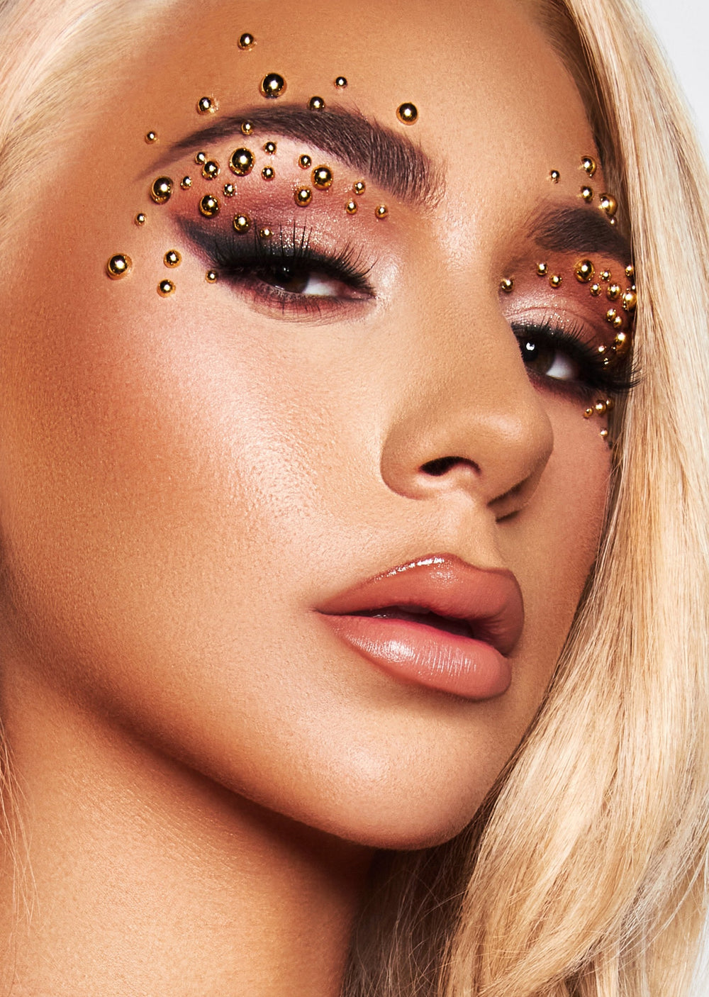 2mm, 3mm, 4mm, 5mm, gold pearl packs, Festival makeup, Rave makeup, Euphoria Makeup, Makeup Artist, Rhinestone Makeup, Makeup Essentials, black rhinestones, gold pearls, gold makeup look, euphoria inspired makeup,